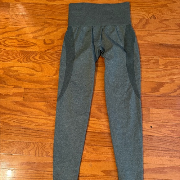 Lululemon, Gymshark, Outdoor Voices & NVGTN Leggings Bundle Sz. XS/2 - Picture 7 of 15
